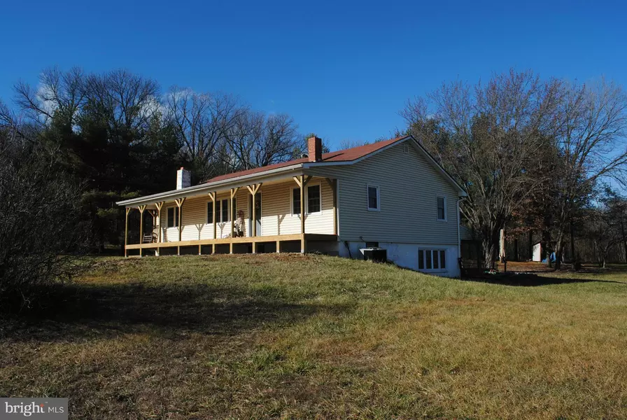 26 MESSICK RD, Strasburg, VA 22657