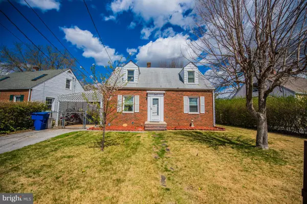 Front Royal, VA 22630,347 10TH ST W