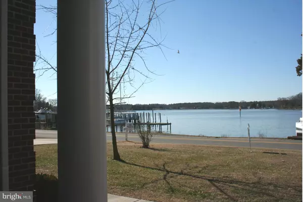 Colonial Beach, VA 22443,918 MONROE BAY AVE