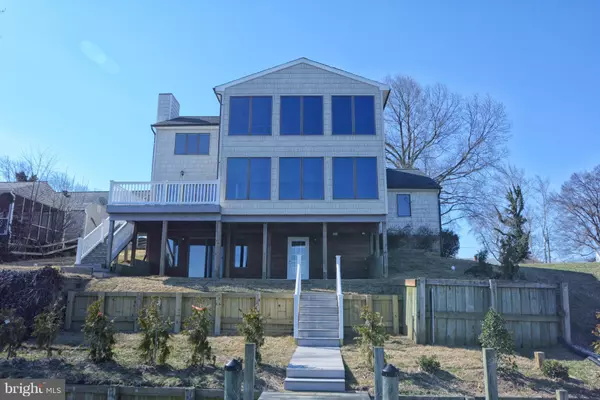 Colonial Beach, VA 22443,1335 HARBOR VIEW CIR