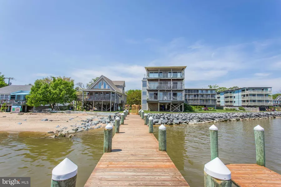 17 LINCOLN AVE #206, Colonial Beach, VA 22443