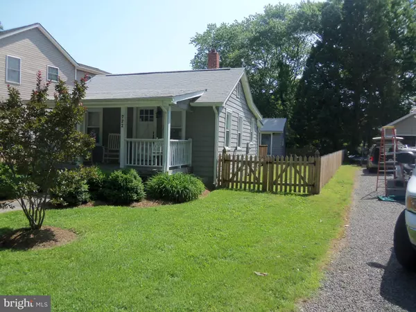 Colonial Beach, VA 22443,722 MARSHALL AVE