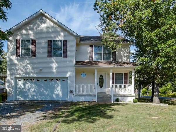 11 1ST ST, Colonial Beach, VA 22443