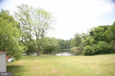 Colonial Beach, VA 22443,428 MATTOX AVE