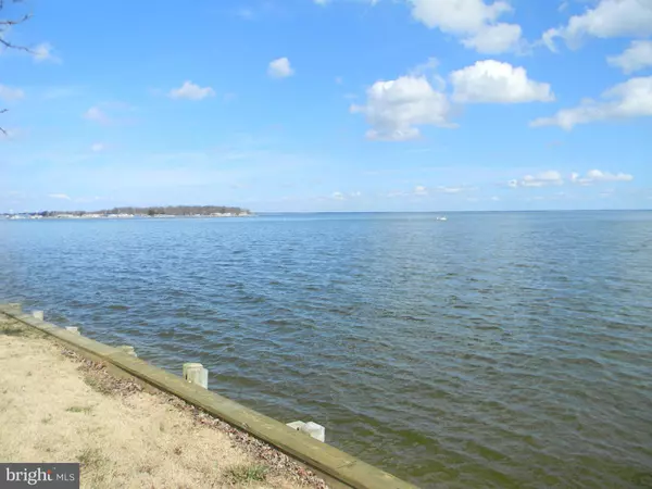 Colonial Beach, VA 22443,4 SHORE DR