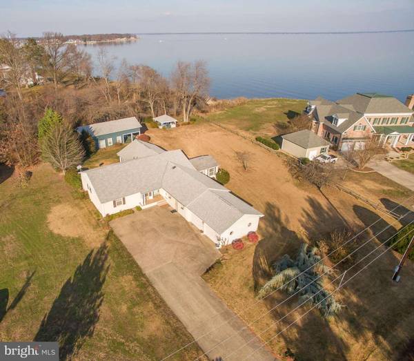 263 BARRACKS BEACH DR, Colonial Beach, VA 22443