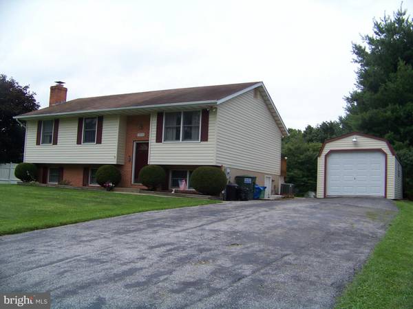 3494 LAWNDALE RD E, Reisterstown, MD 21136