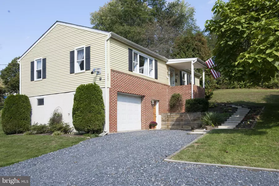 7443 WATERSVILLE RD, Mount Airy, MD 21771