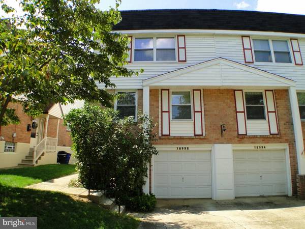 10952 TEMPLETON DR, Philadelphia, PA 19154