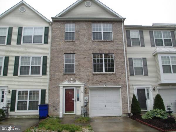 144 VERSAILLES CT, Newark, DE 19702