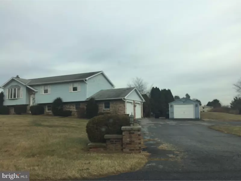 492 ARCHWOOD DR, Mohrsville, PA 19541