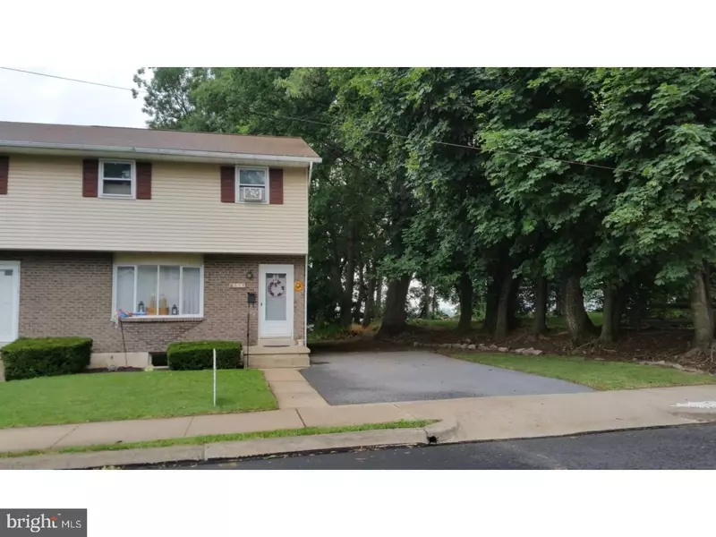 519 E LOCUST ST, Fleetwood, PA 19522