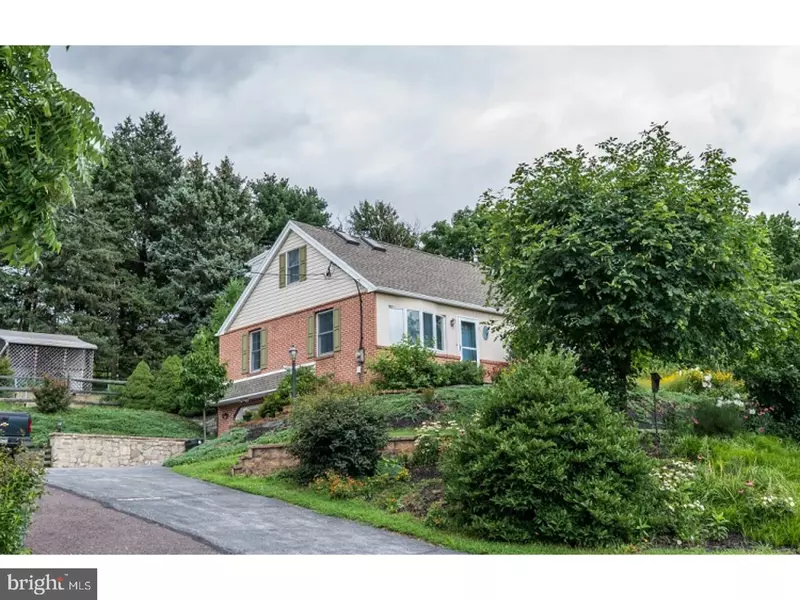 1032 W LEESPORT RD, Leesport, PA 19533