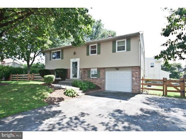 4900 APPLE DR, Reading, PA 19606