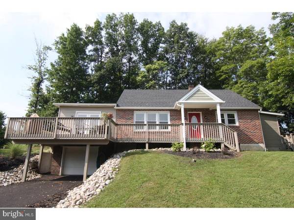 41 S GRIMS MILL RD, Boyertown, PA 19512