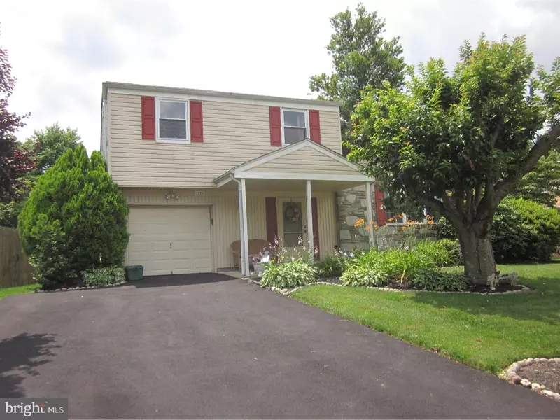 5898 NESHAMINY VALLEY DR, Bensalem, PA 19020