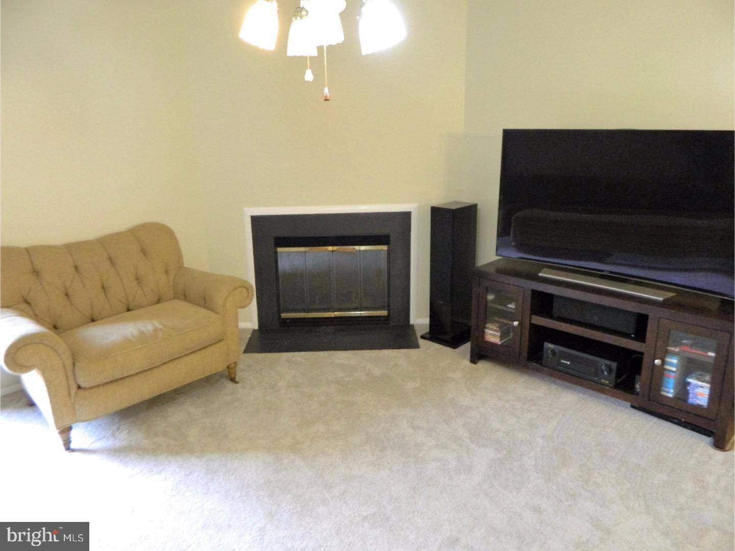 Holland, PA 18966,256 CLINTON CT