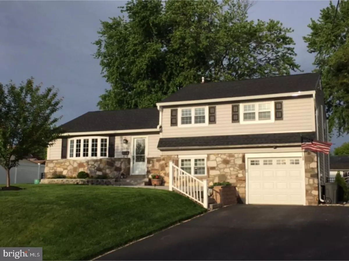 Warminster, PA 18974,518 PENROSE LN