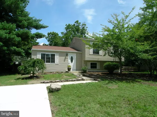 1014 SAINT PAULS DR, Waldorf, MD 20602