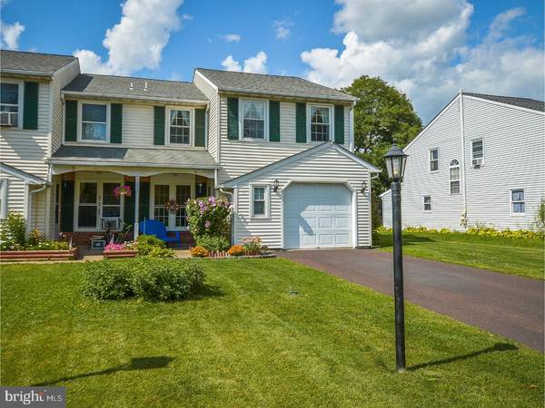 4 GROVE CIR, Sellersville, PA 18960