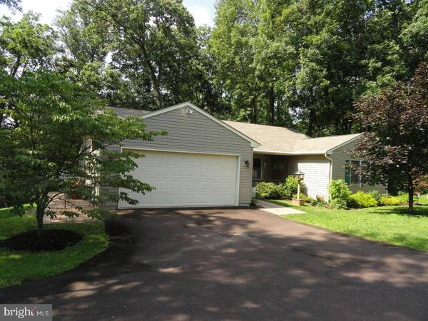 2560 HILL RD, Green Lane, PA 18054