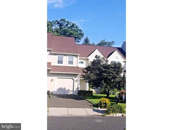 8789 DUVEEN DR, Glenside, PA 19038