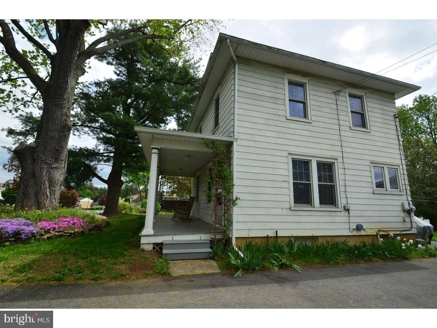 Easton, PA 18045,2220 DONALD ST
