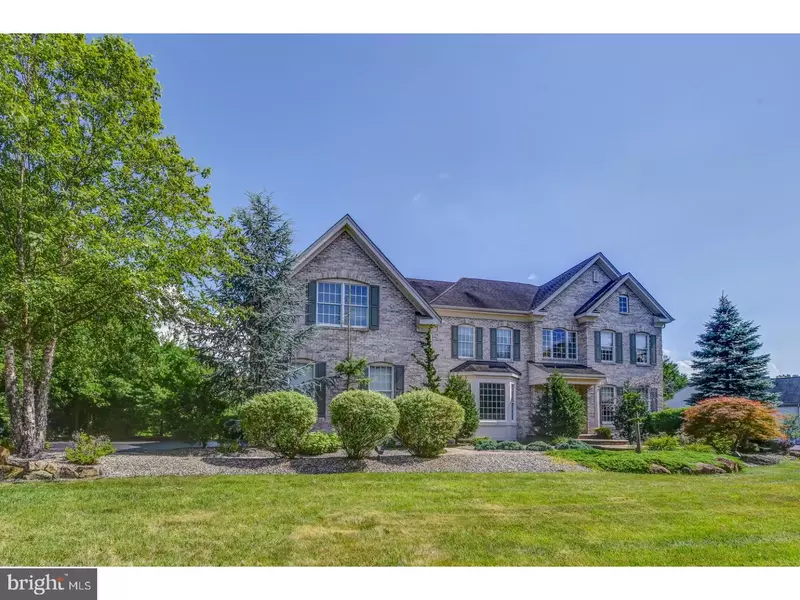 11 DUTCHESS DR, Upper Freehold, NJ 08501