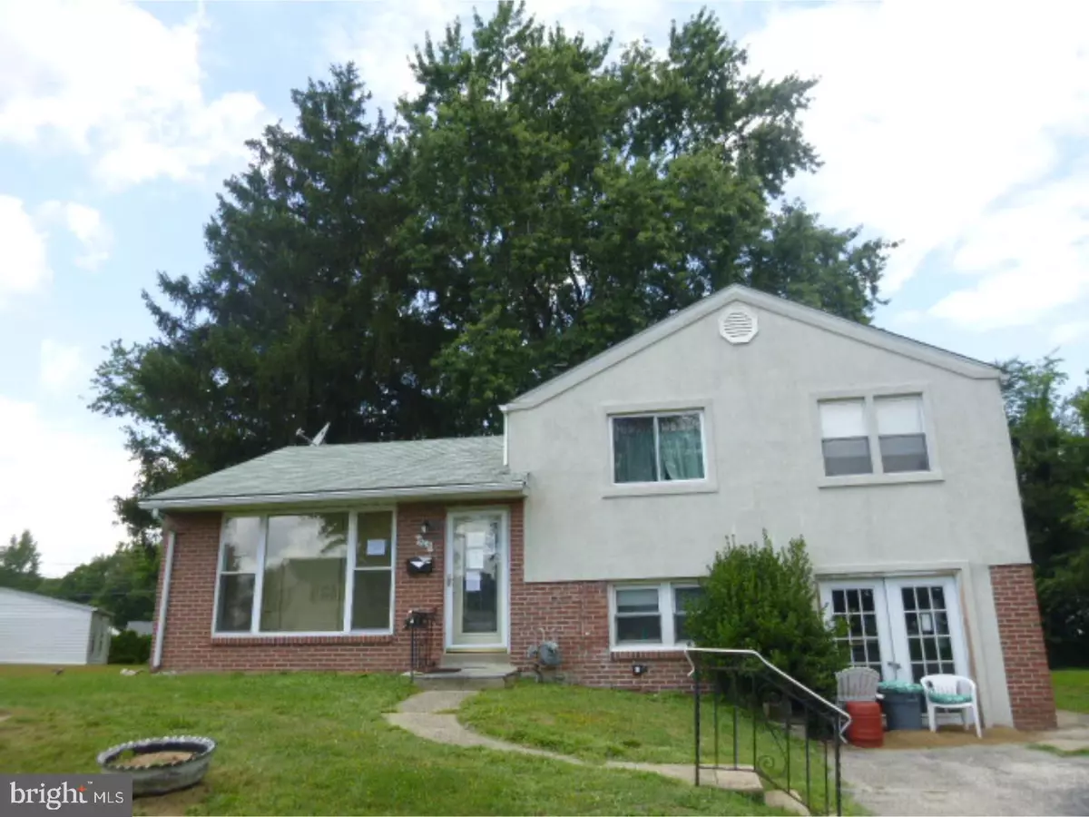 Woodlyn, PA 19094,905 VAUCLAIN AVE