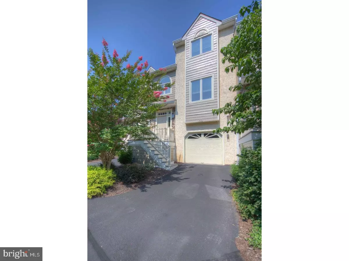 Newtown Square, PA 19073,522 WATERS EDGE