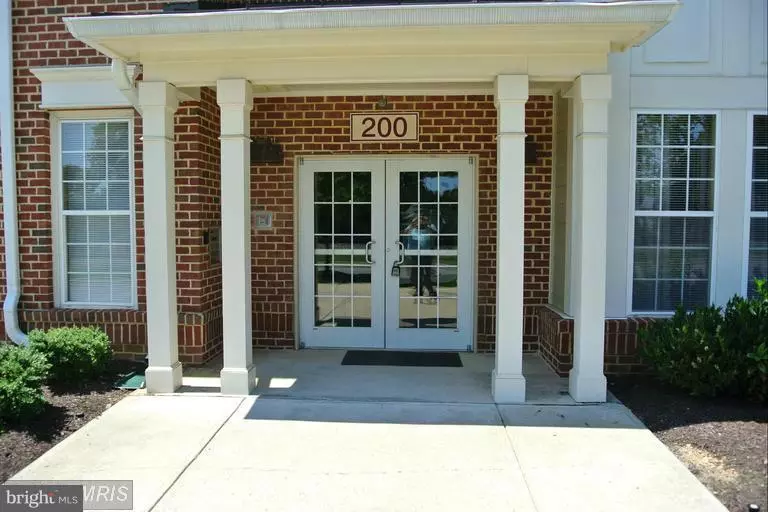 200 EDELEN STATION PL #206, La Plata, MD 20646