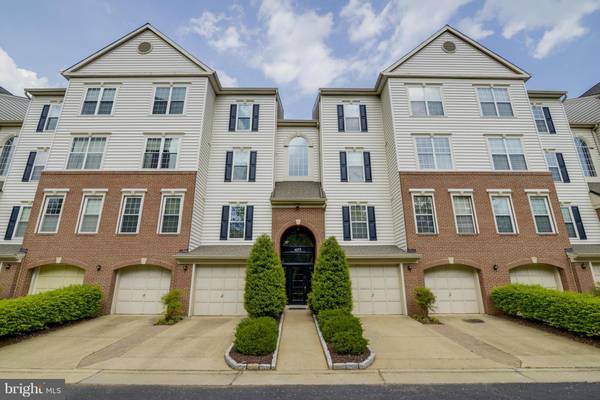 4673 LONGSTREET LN #203, Alexandria, VA 22311