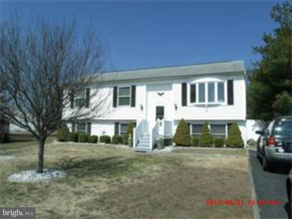 1 VILLAGE RD, Villas, NJ 08251