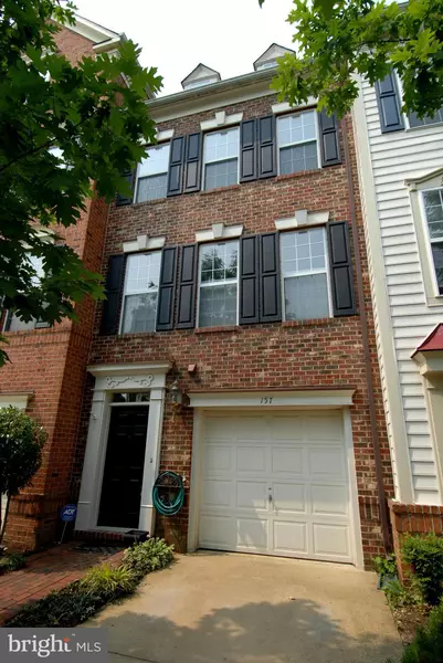 157 MARTIN LN, Alexandria, VA 22304