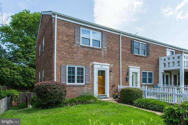 112 ROSEMONT AVE E, Alexandria, VA 22301