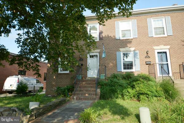 1412 LESLIE AVE, Alexandria, VA 22301