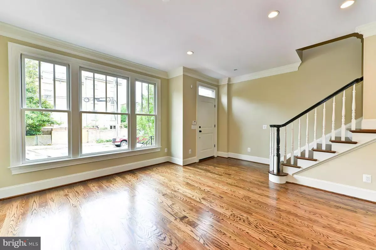 Alexandria, VA 22314,331 ROYAL ST