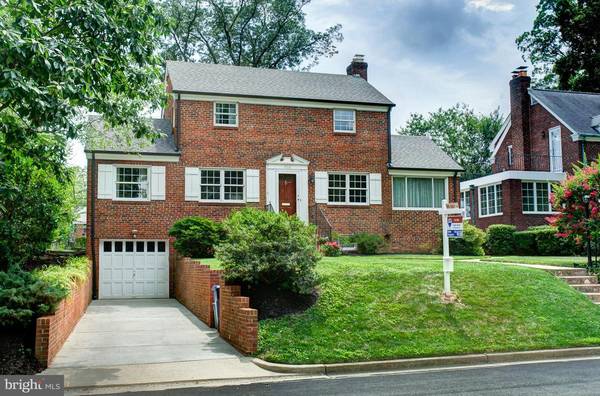 716 OVERLOOK DR N, Alexandria, VA 22305