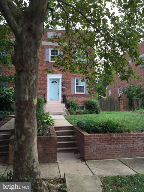 1132 COLONIAL AVE, Alexandria, VA 22314