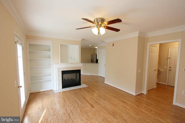 Alexandria, VA 22314,1405 ROUNDHOUSE LN #305