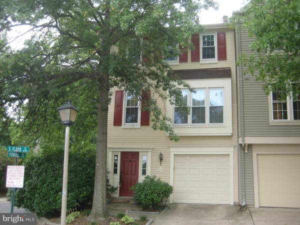 39 FLOYD ST S, Alexandria, VA 22304