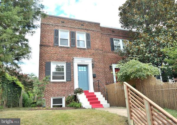 309 MOUNT VERNON AVE, Alexandria, VA 22301