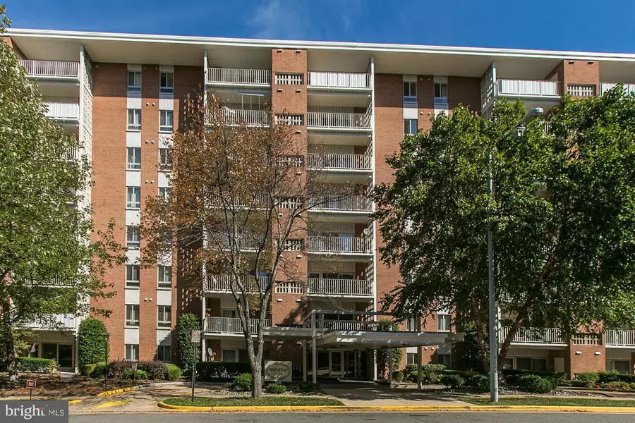 5250 VALLEY FORGE DR #408, Alexandria, VA 22304