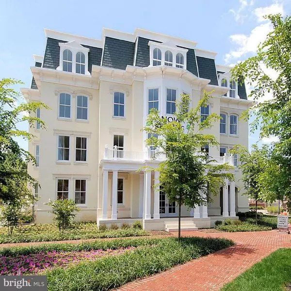 900 WASHINGTON ST #105E, Alexandria, VA 22314