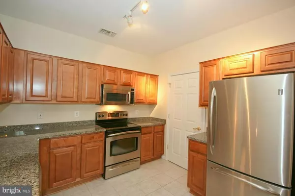 Alexandria, VA 22311,4560 STRUTFIELD LN #1205