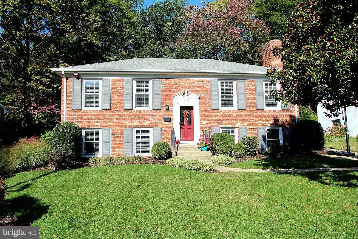 Alexandria, VA 22314,308 LAMOND PL