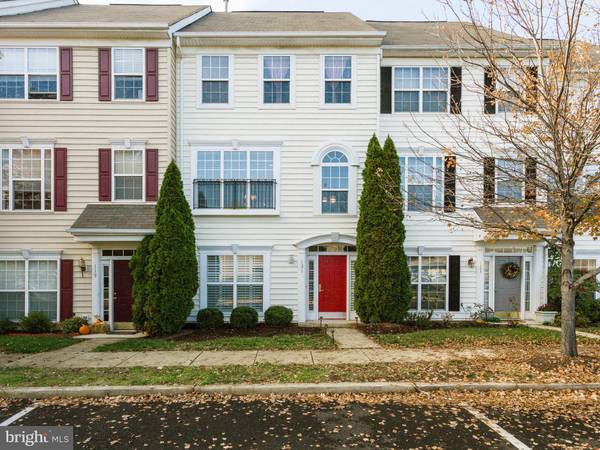 121 CAMERON PARKE PL, Alexandria, VA 22304