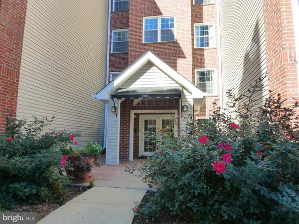 3307 WYNDHAM CIR #4168, Alexandria, VA 22302