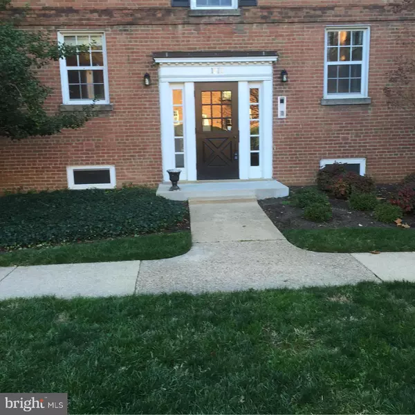 1812 ABINGDON DR #201, Alexandria, VA 22314