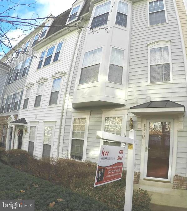 5096 DONOVAN DR #452, Alexandria, VA 22304